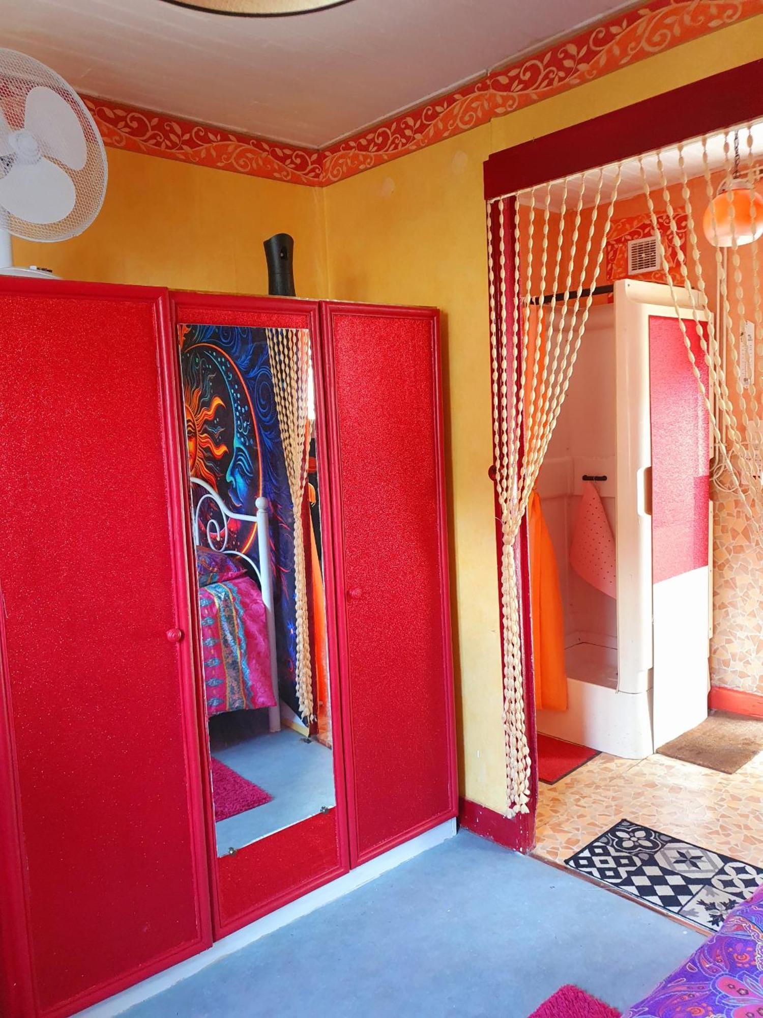 Bed And Breakfast Les Roses Multicolores Du 47 Fumel Exterior foto