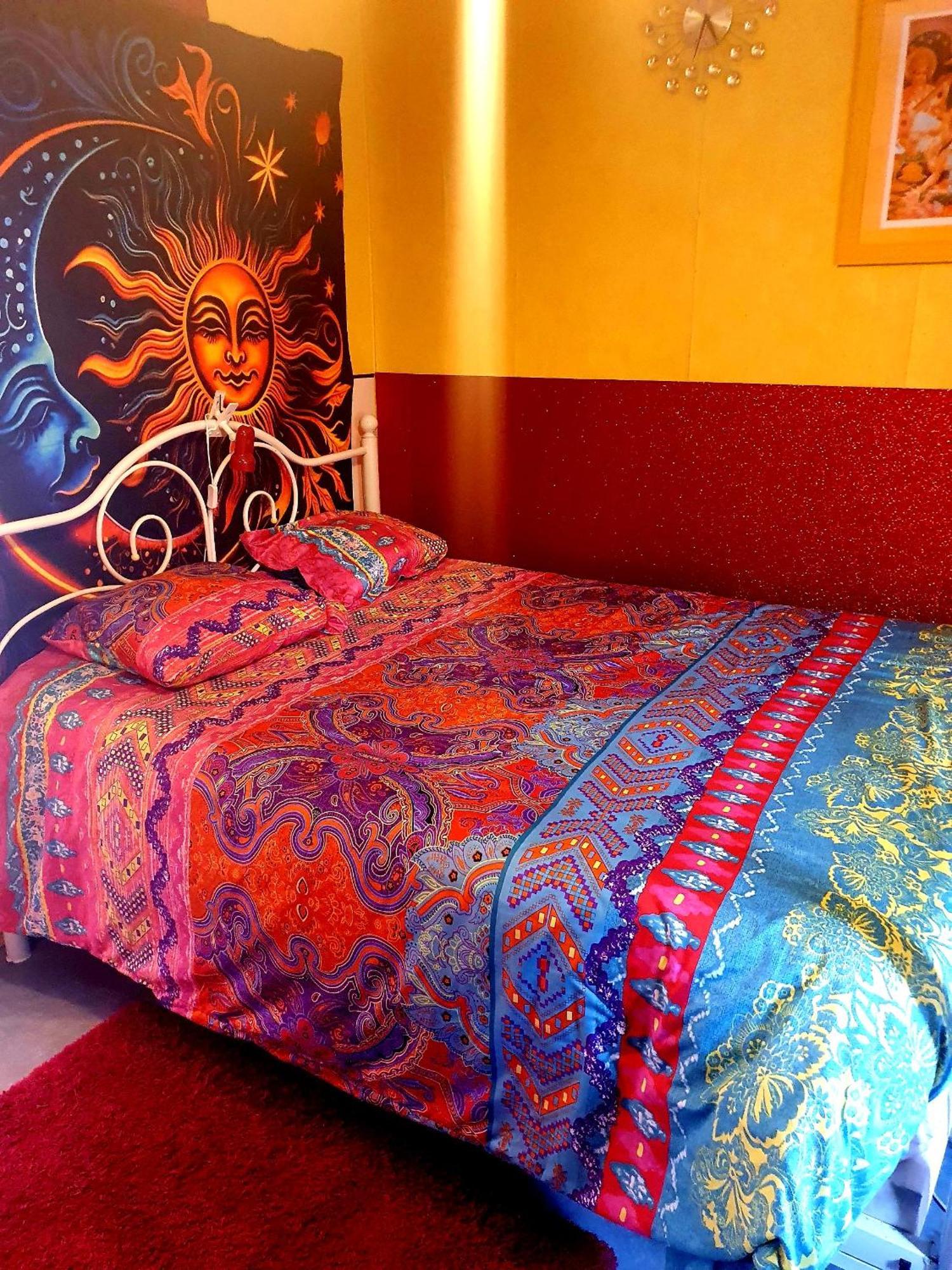 Bed And Breakfast Les Roses Multicolores Du 47 Fumel Exterior foto